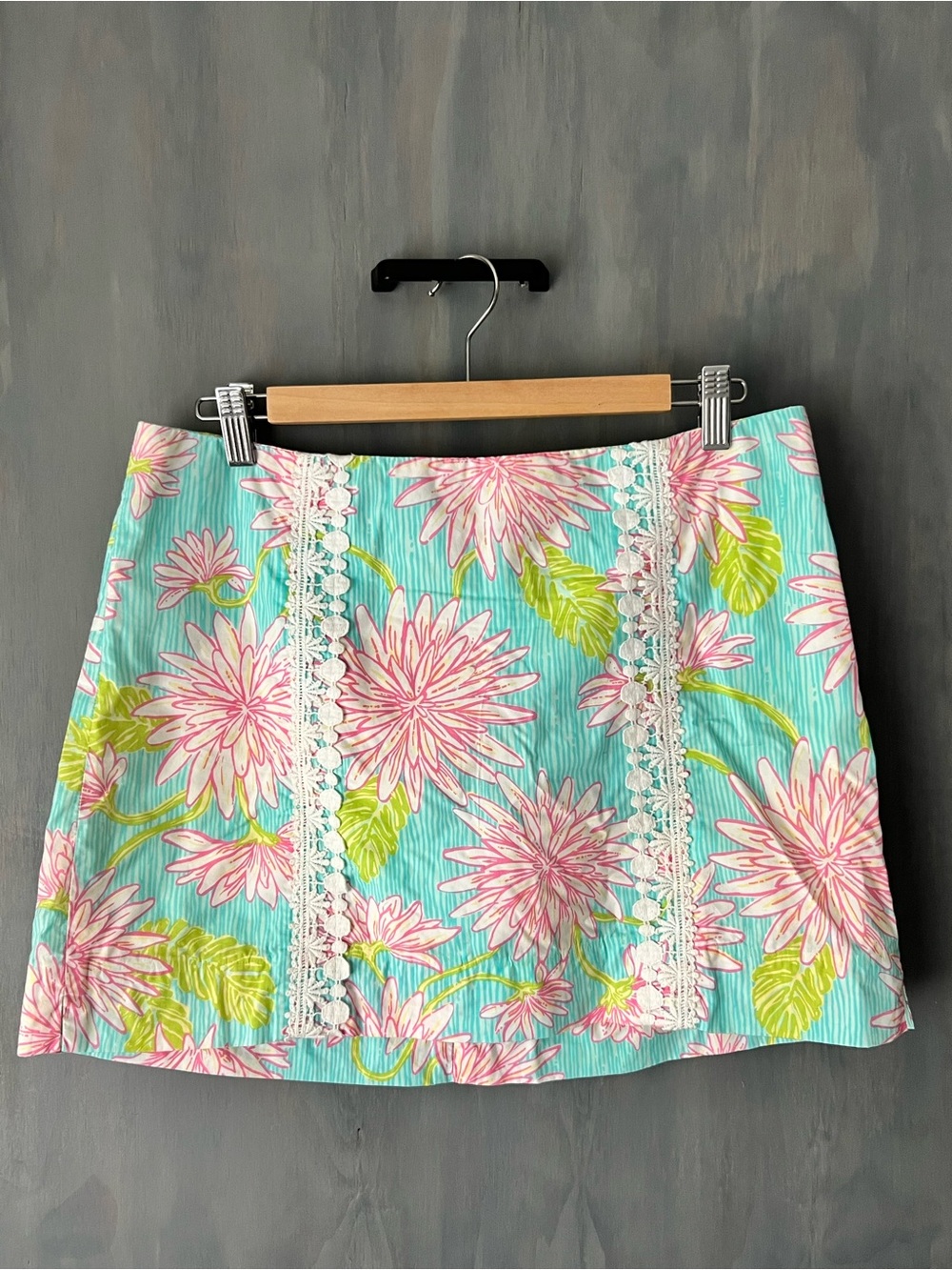 Lilly Pulitzer Floral Lace-Trim A-Line Mini Skort in Aqua and Pink